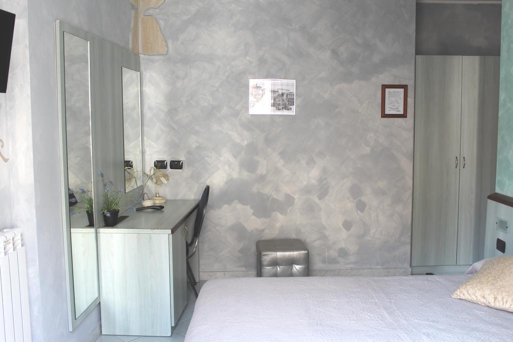 Albergo Posta Генуа Екстериор снимка