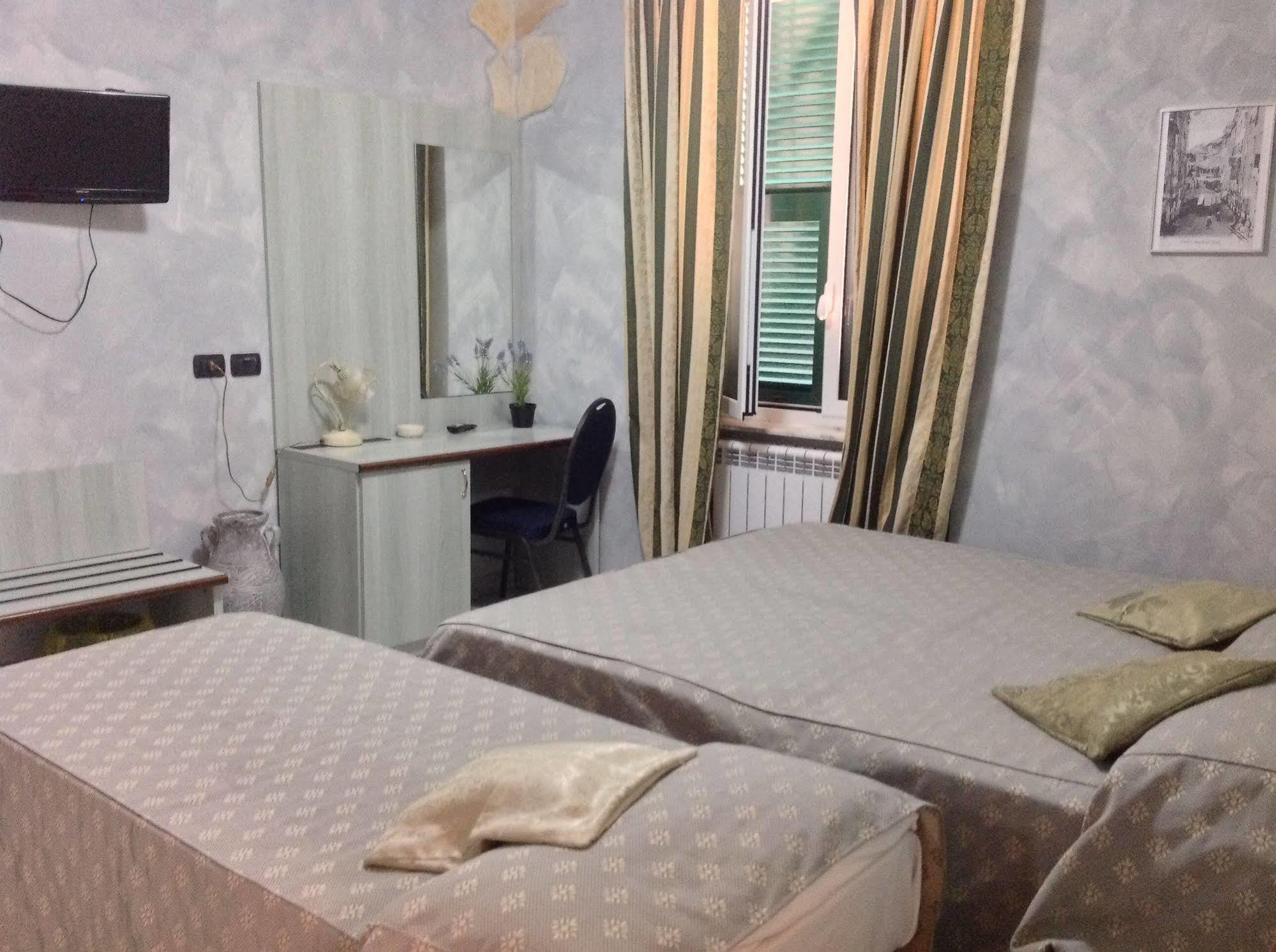 Albergo Posta Генуа Екстериор снимка