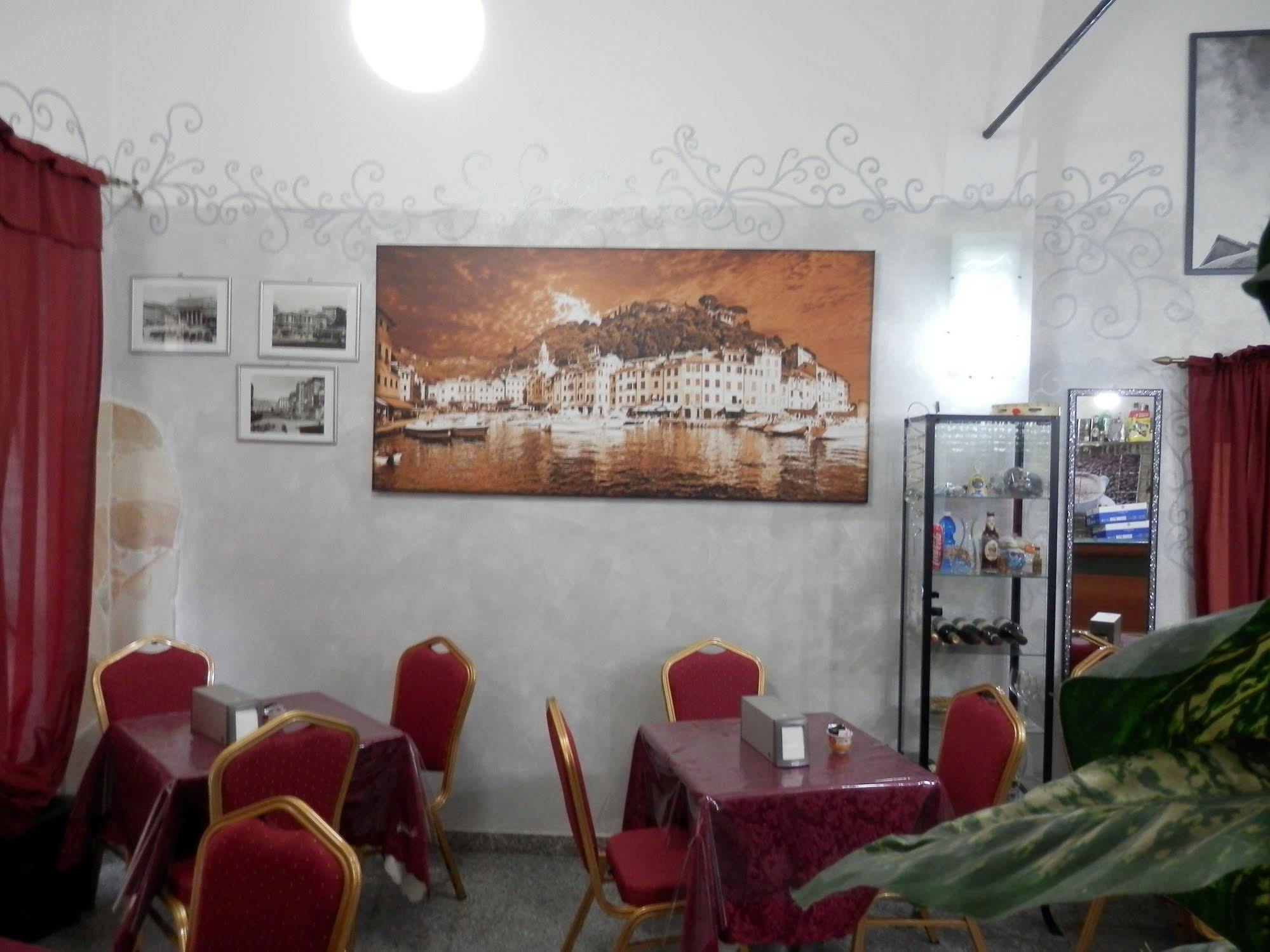 Albergo Posta Генуа Екстериор снимка